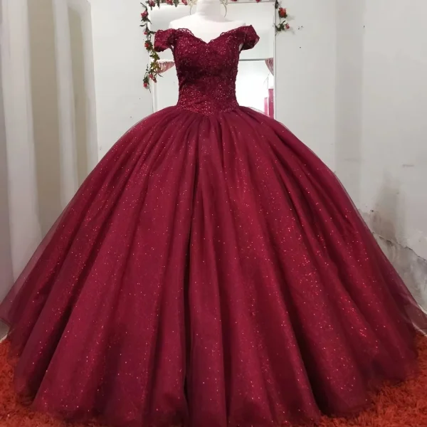 Sparkly Burgundy Ball Gown Quince Dresses Vintage Appliques Tulle Formal Princess Party Birthday Gown