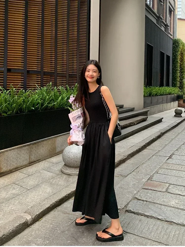  Summer New Round Neck SleevelessHigh Waist Temperament Female Fashion Style Dress Simple Elegant Black Long Dresses