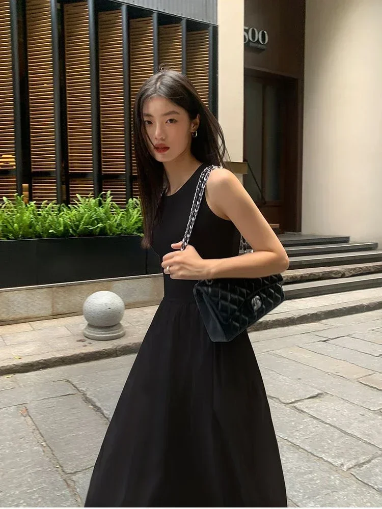  Summer New Round Neck SleevelessHigh Waist Temperament Female Fashion Style Dress Simple Elegant Black Long Dresses